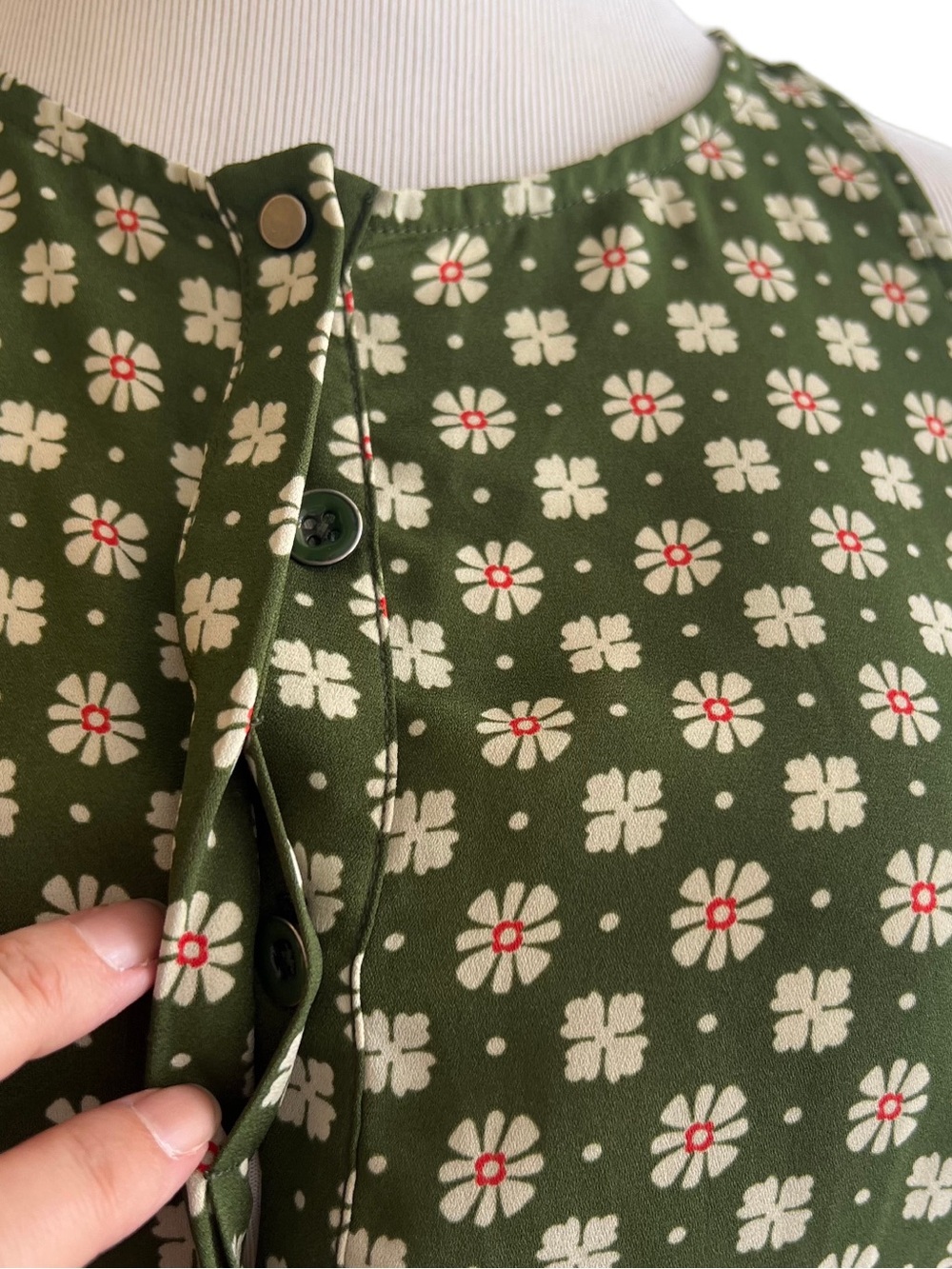CAbi Snap Top #3985 Size XS - Picture 9 of 12